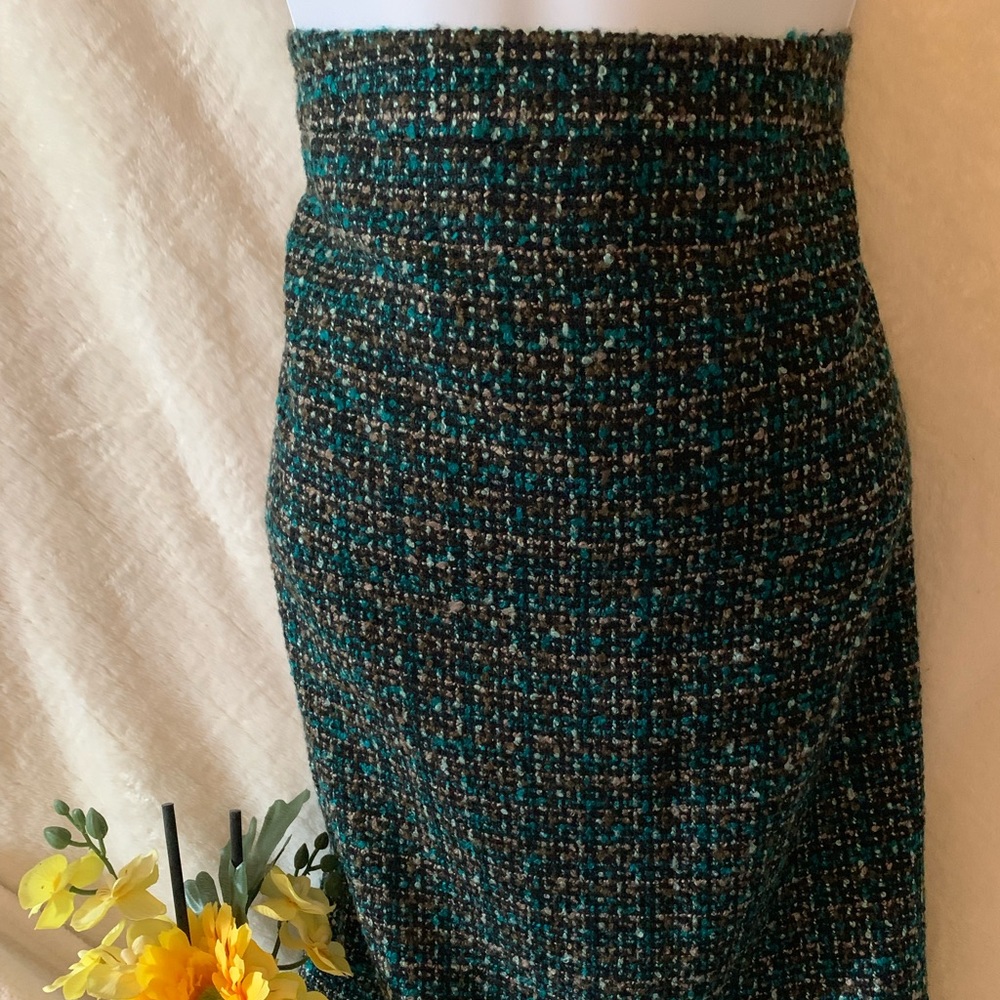 Loft green tweed skirt above knee size 12p